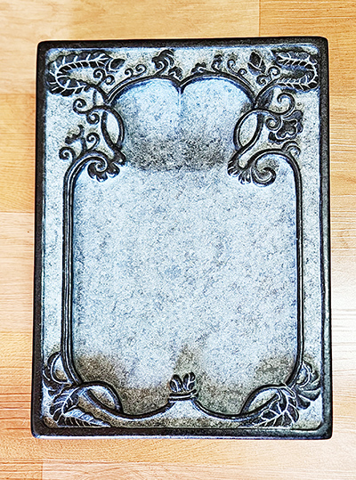 고대봉 벼루장이 만든 당초문이 새겨진 '장수녹반석벼루'